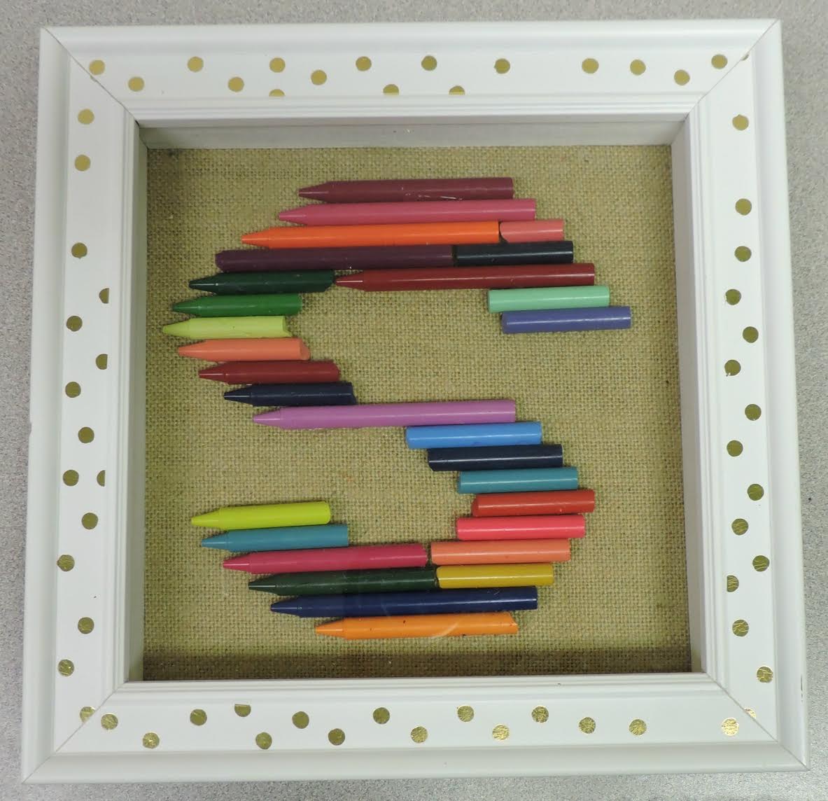 Crayon figure of the letter "S"