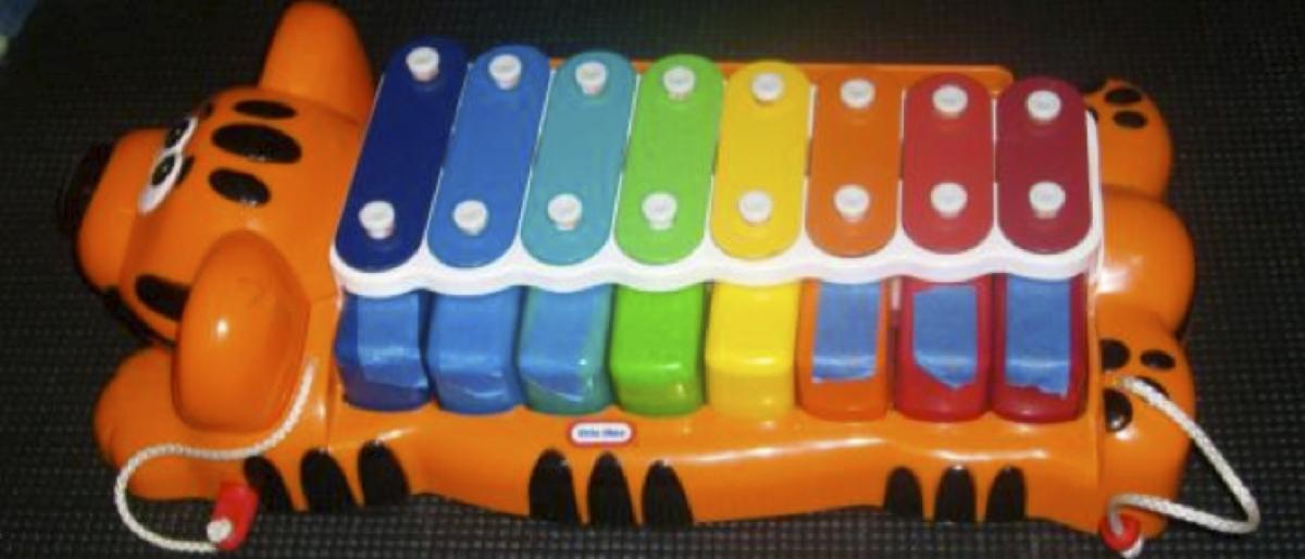 piano / xylophone with colored keys